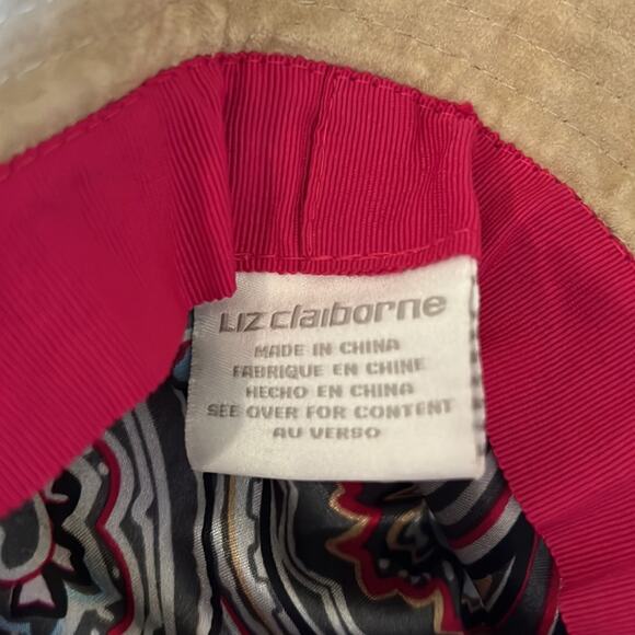 Liz Claiborne Beige Suede Hat with Satin Paisley Print Lining Vintage - Picture 4 of 5